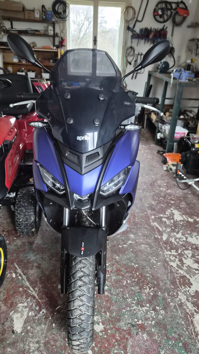 Aprilia sr gt 125 - 4