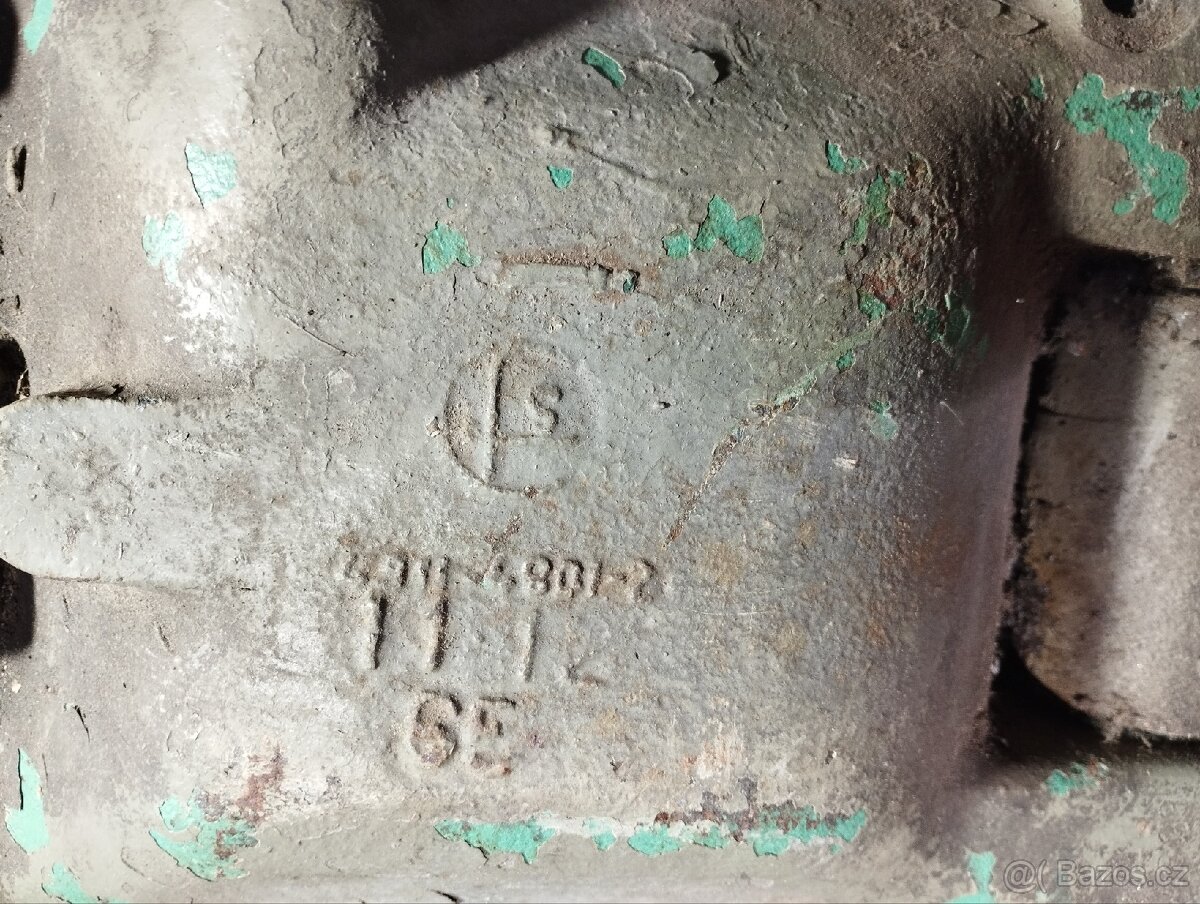 Víko hydrauliky - 4