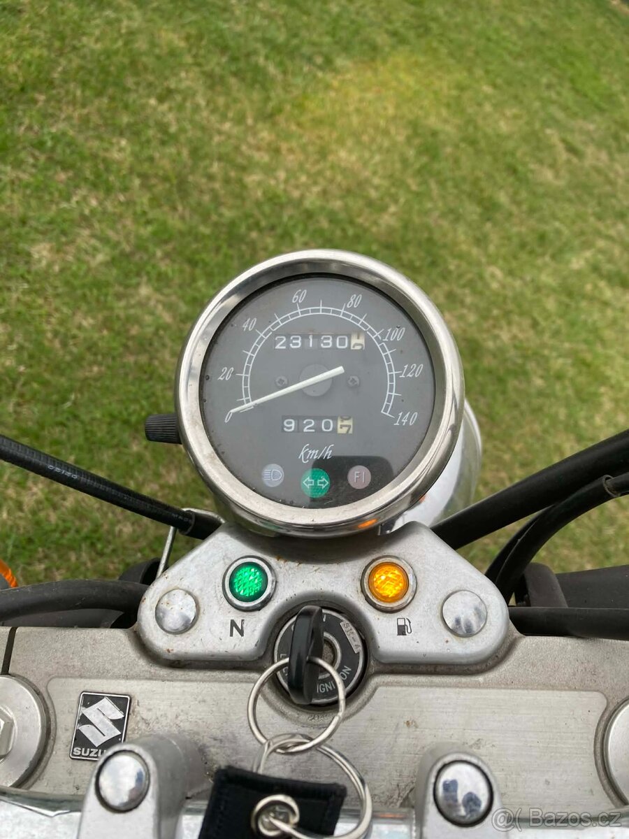 Suzuki Marauder 125 - 4