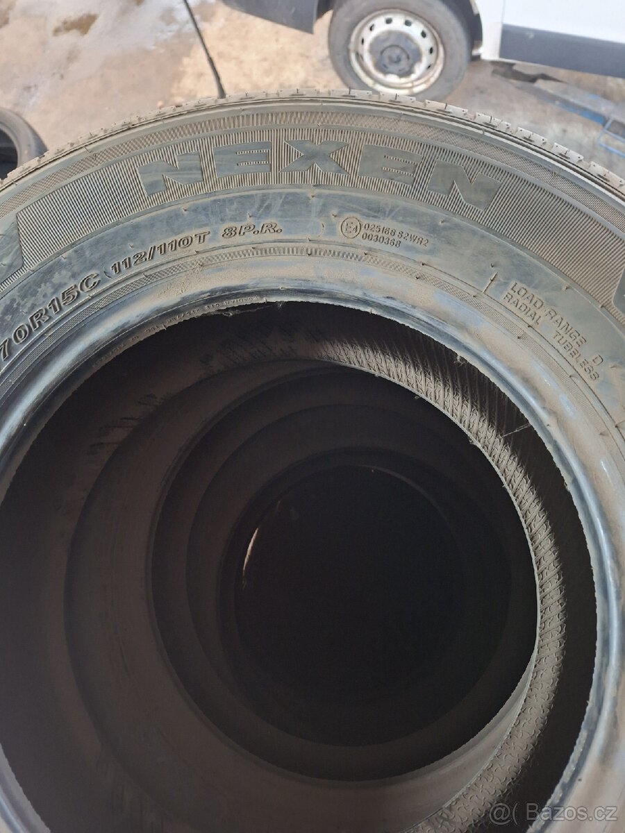 Pneu 225/70R15 C - 4
