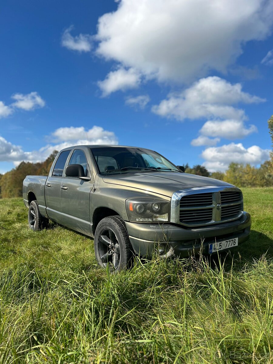 DODGE RAM 1500
