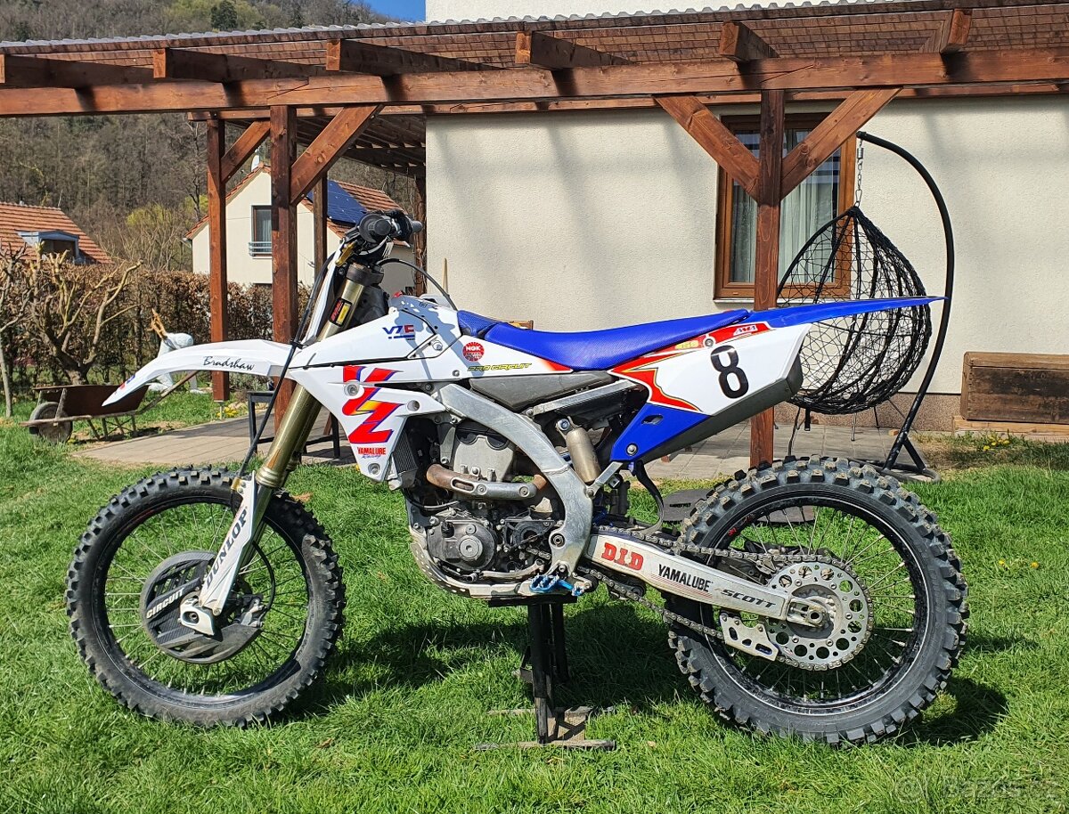YAMAHA YZ 450 F (+plasty Bradshaw 1993 Replica )