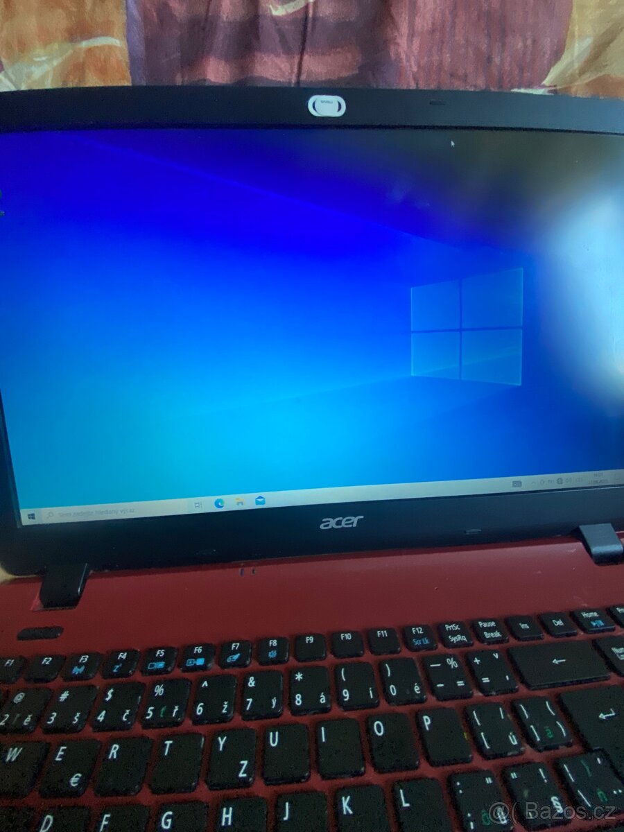 Notebook Acer Aspire – i5 / 8GB / SSD / červený - 4