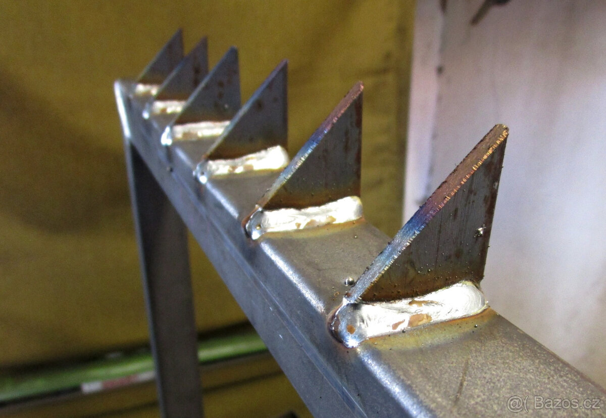 Samosvorná koza na řezání dřeva Klapačka 160 - 4