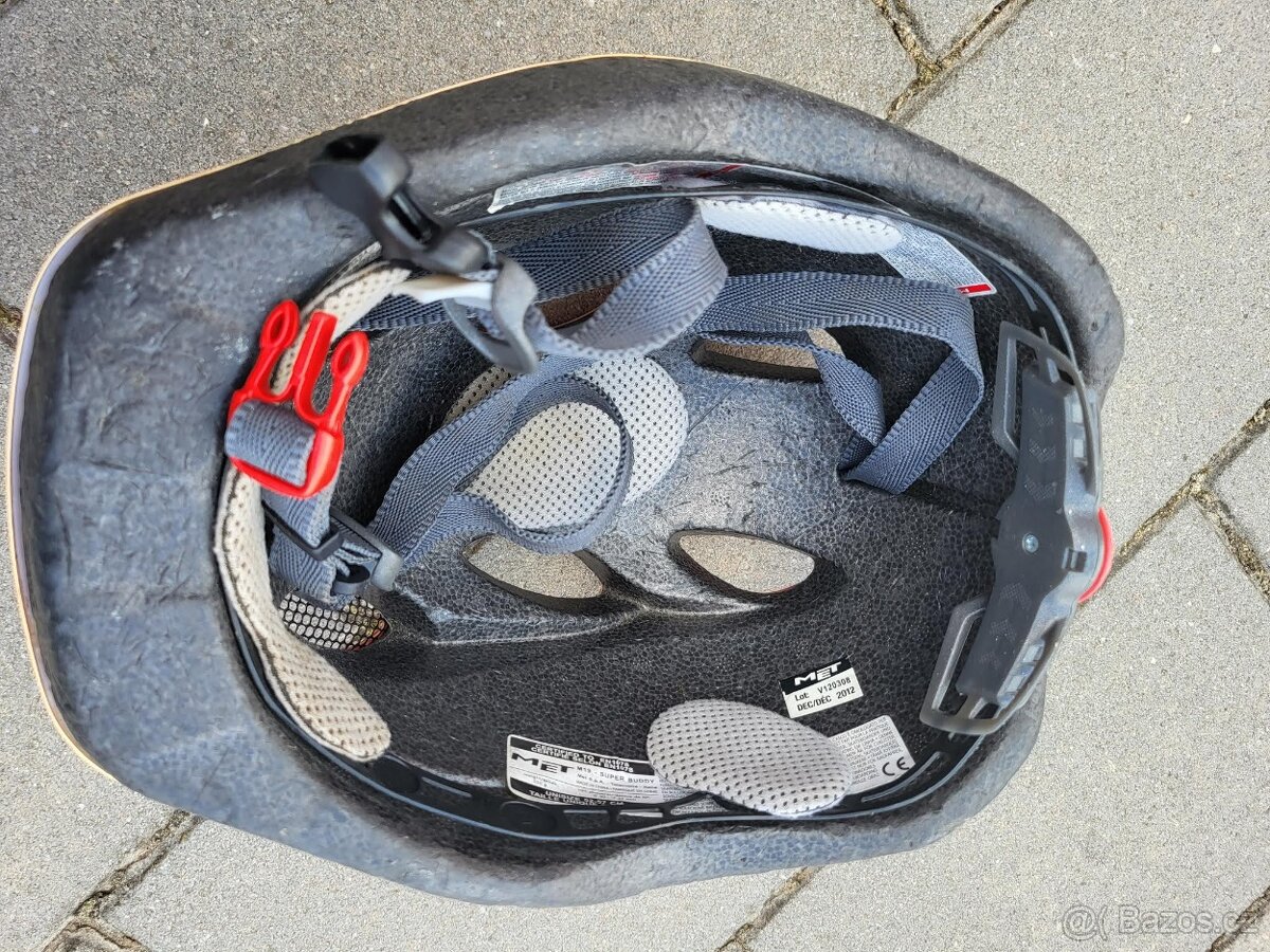 Dětská přilba helma na kolo cyklistická MET 52-57cm - 4