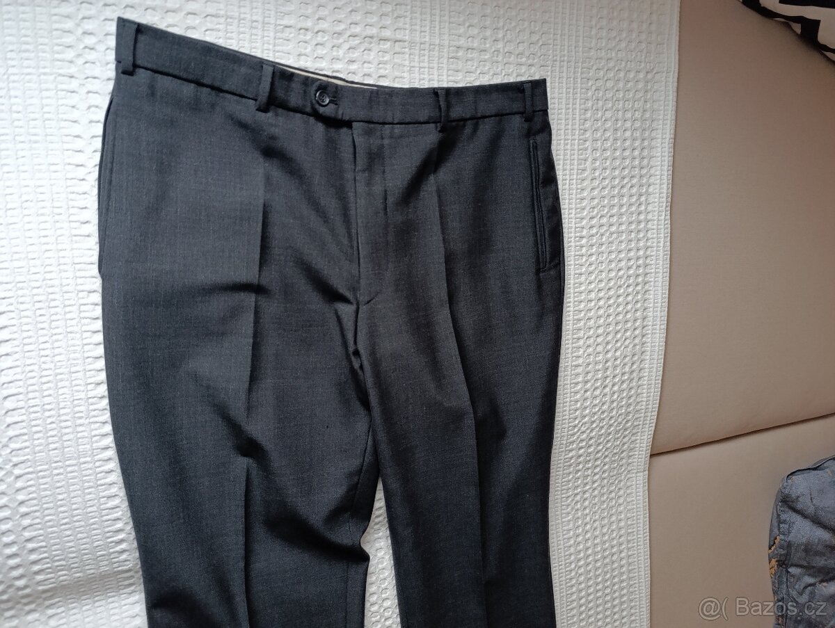 Pánský tmavě šedý oblek za 999 Kč - 4