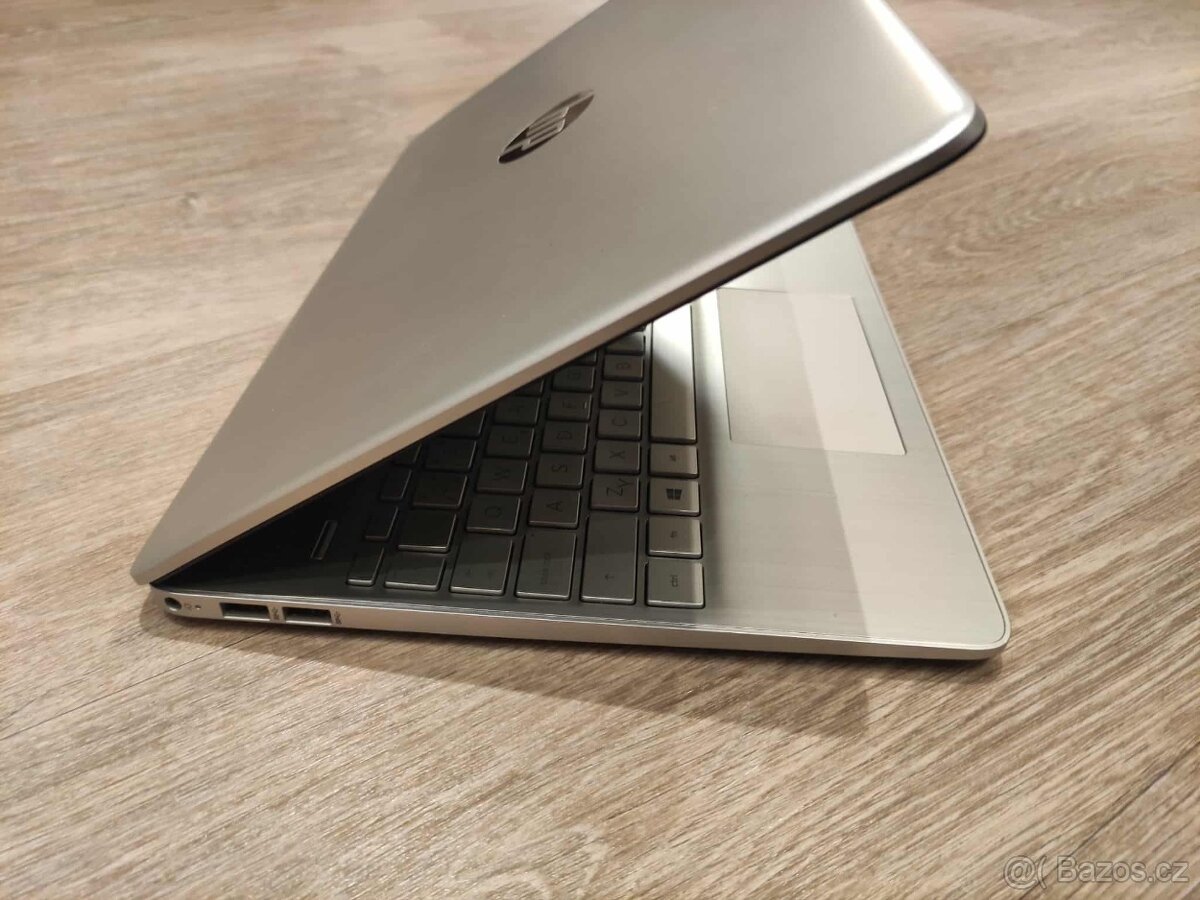 Prodám notebook HP Laptop 15s - 4