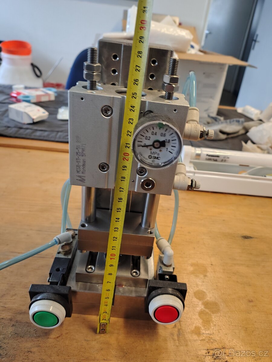 Pneumatický lis - 4