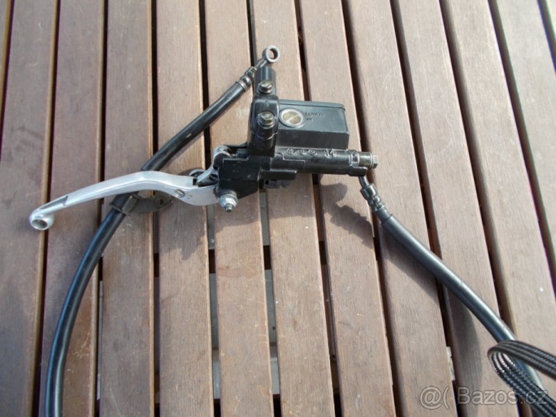 Suzuki DL 1000 V - Strom - Zadní pumpa - 4