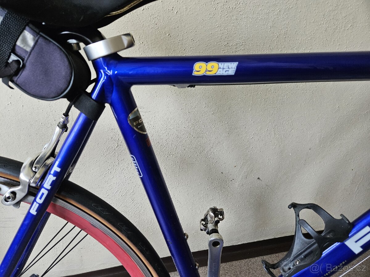 Silniční kolo FORT - 4