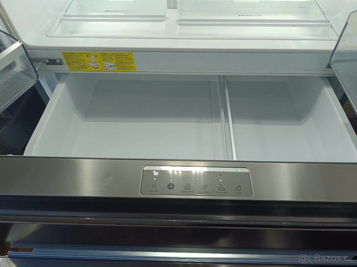 3 roky stará americká chladnička AEG - 4