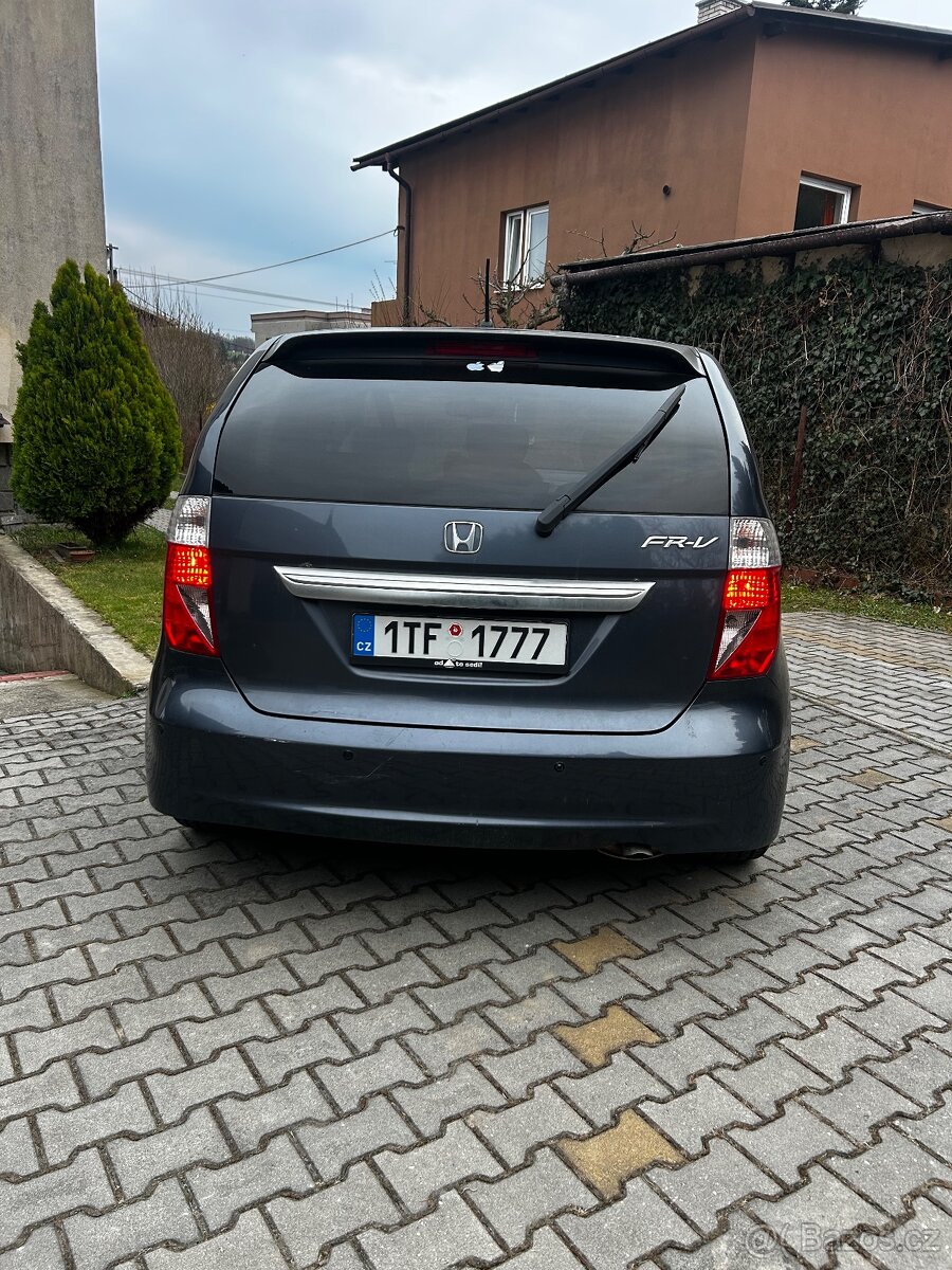 Šestimístná Honda - 4