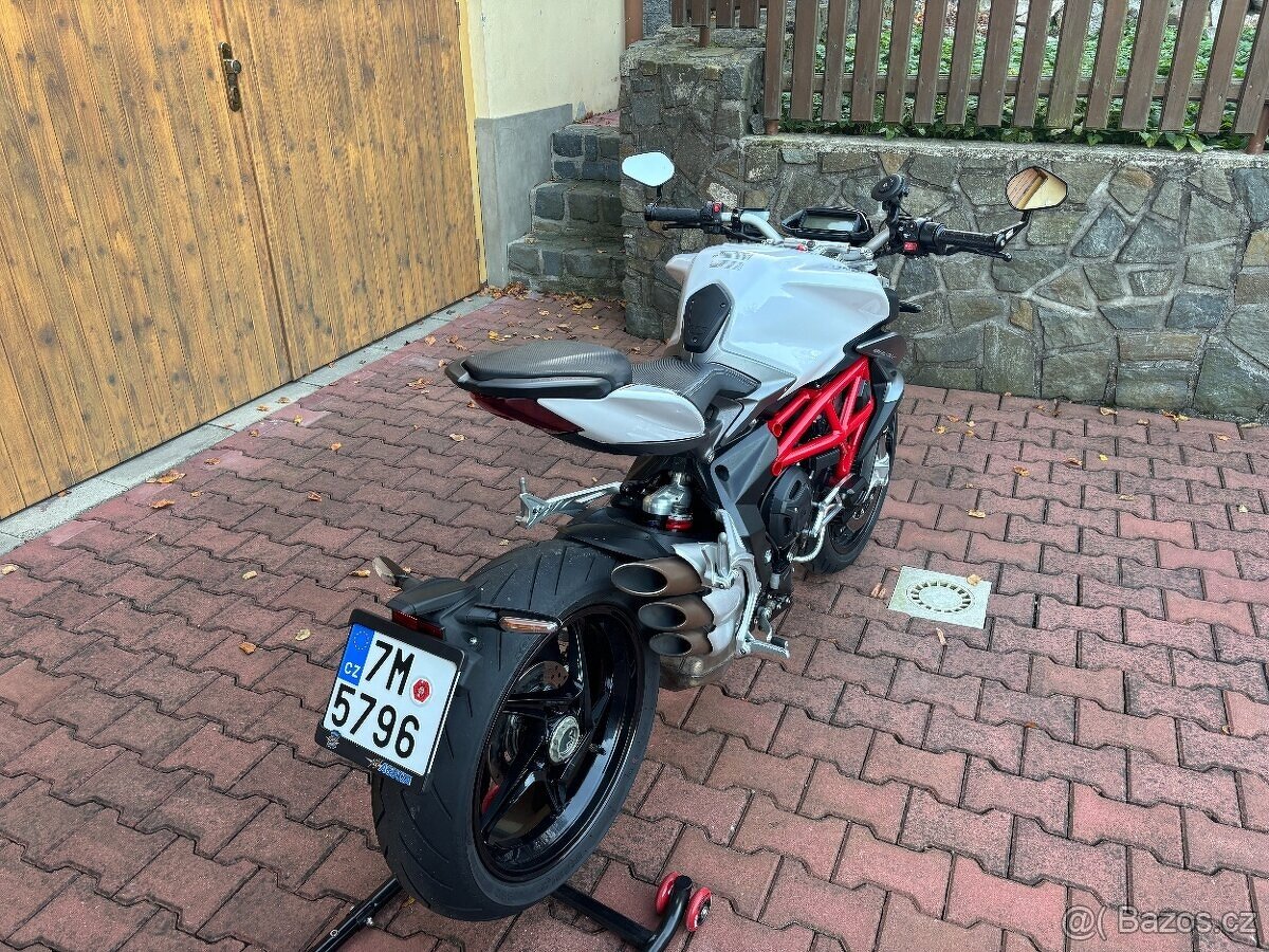 MV Agusta Brutale 800 - 4