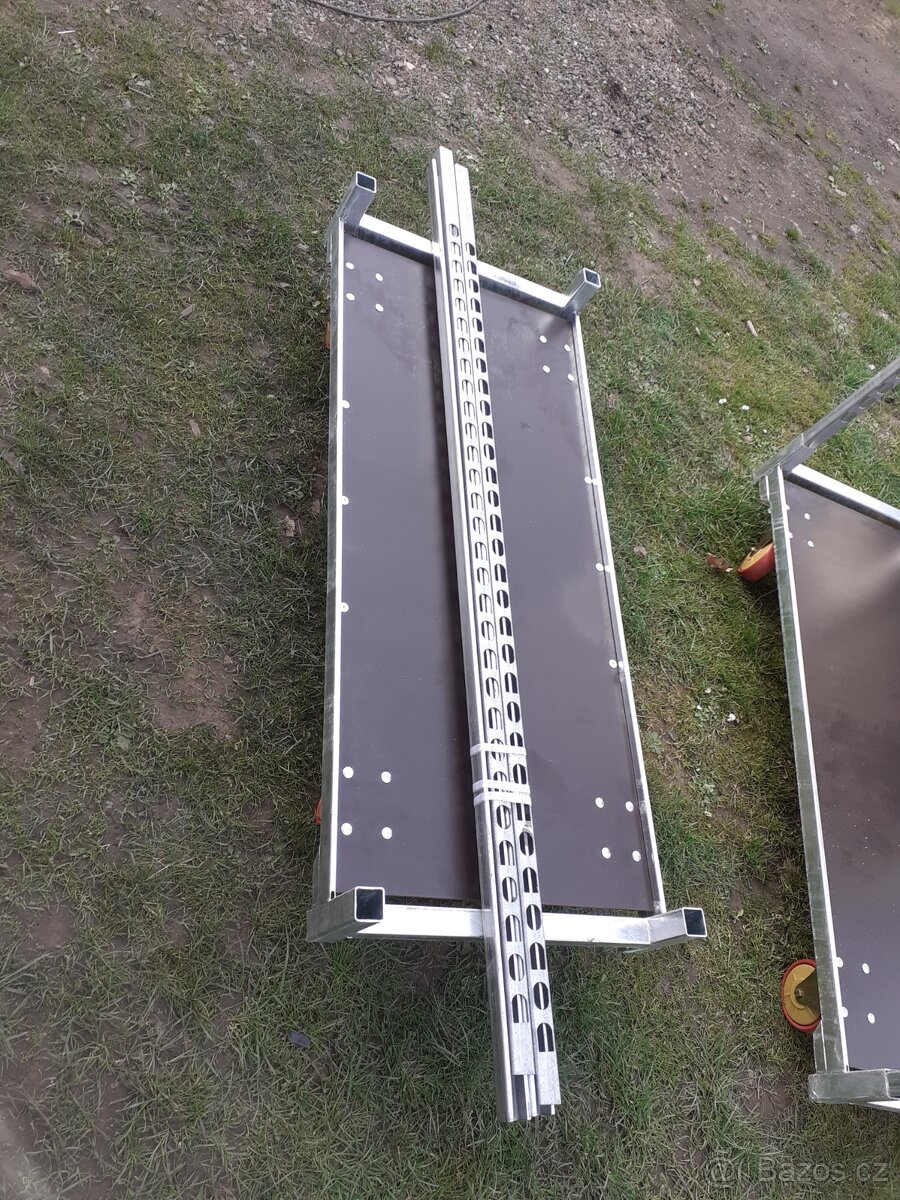 Vozíky na květiny koupím - 4