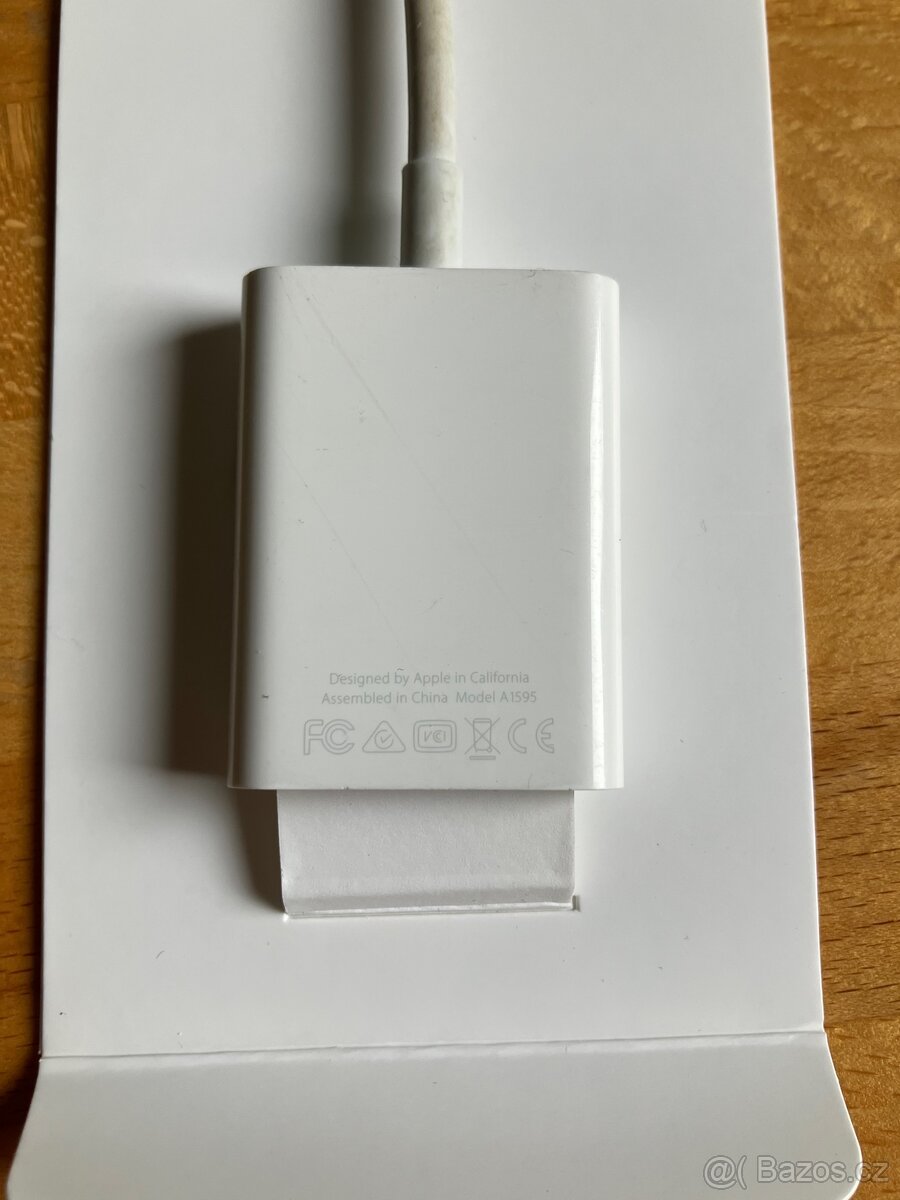 Originální Apple čtečka SD karet (Lightning) - model A1595 - 4
