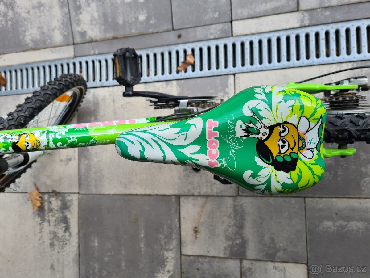 Jízdní kolo a koloběžka - 4