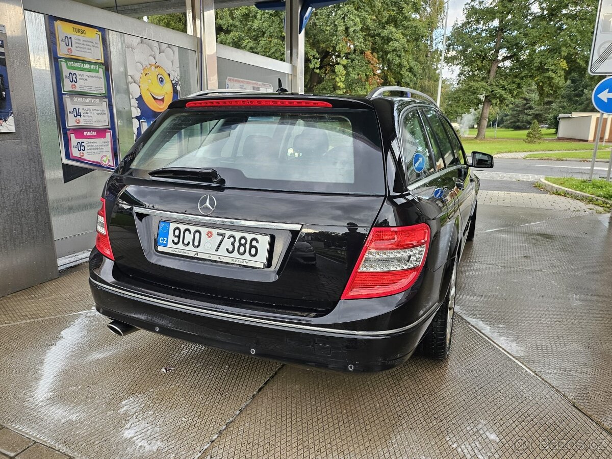 Mercedes-Benz C220 (řada W204) - 4