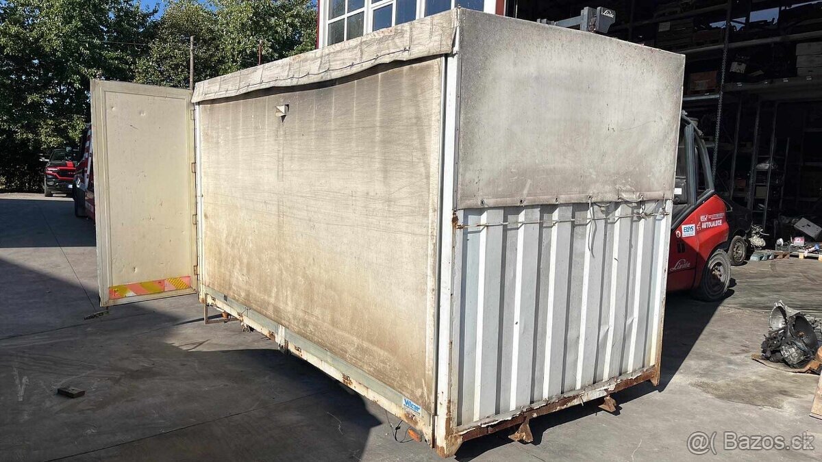 Iveco Daily nadstavba s plachtou - 4