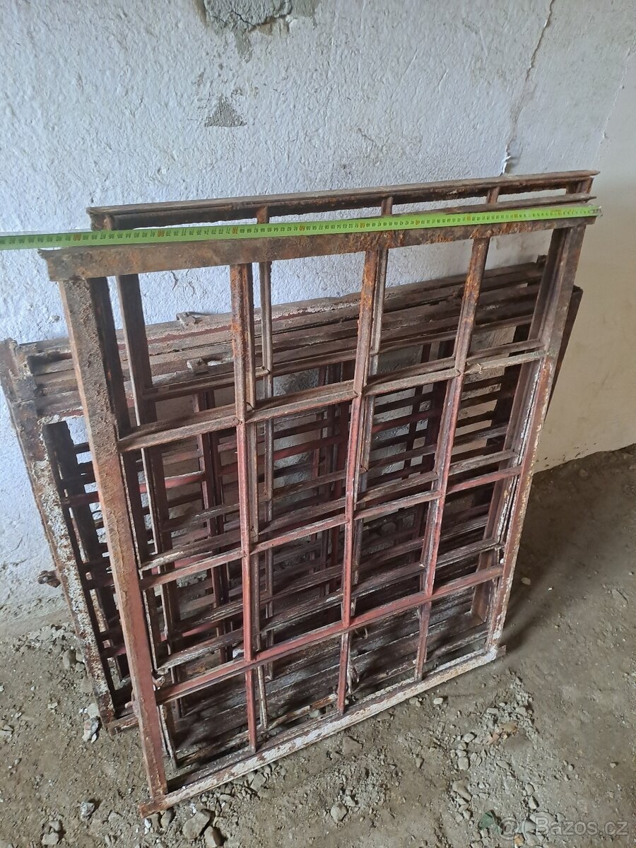 Prodám kovová industriální okna - 4