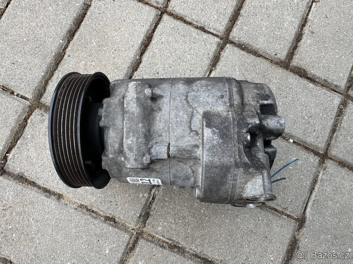Kompresor klimatizace Opel Astra J - 4