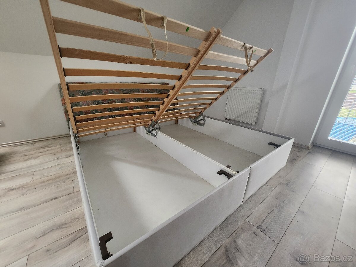 Manželská postel s matracemi - 4