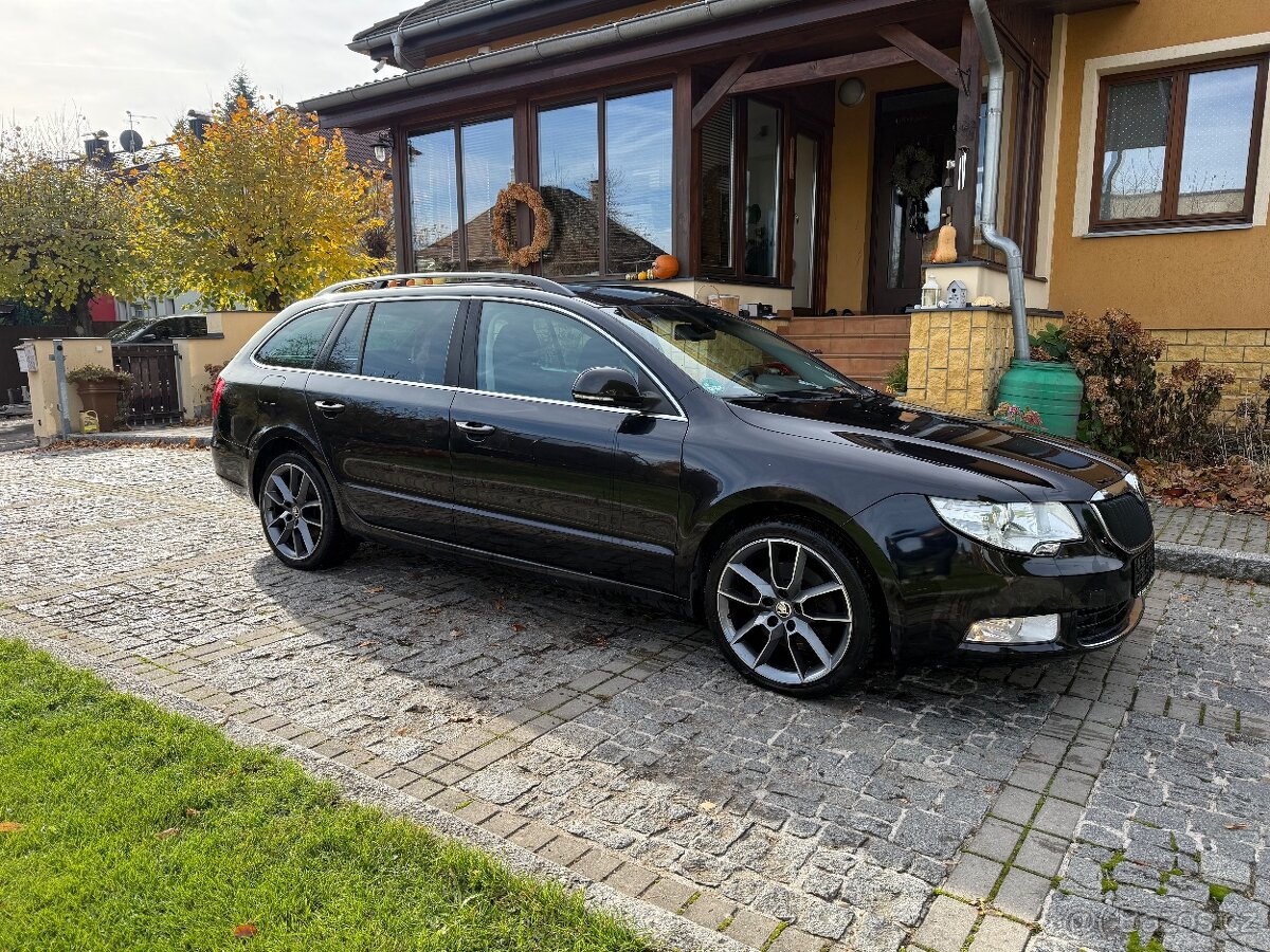 ŠKODA SUPERB KOMBI 2013 2.0TDI 103KW DSG AMBIETEN PLUS - 4