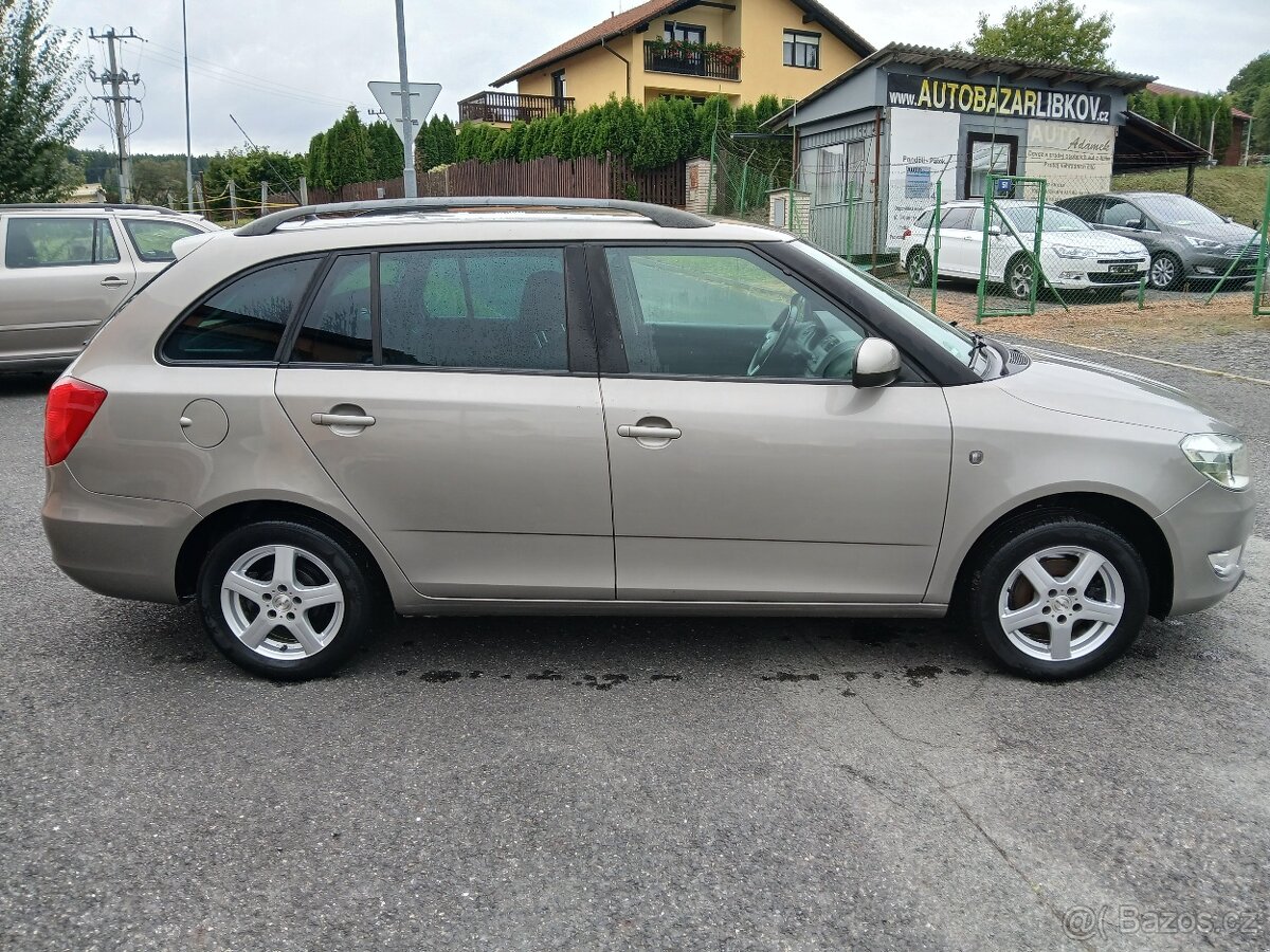 Škoda Fabia II kombi 1.4 16v - 4