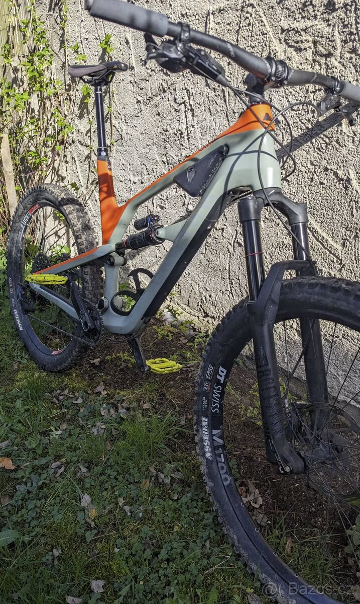 Canyon Spectral CF 8 XL LEVNĚ - 4