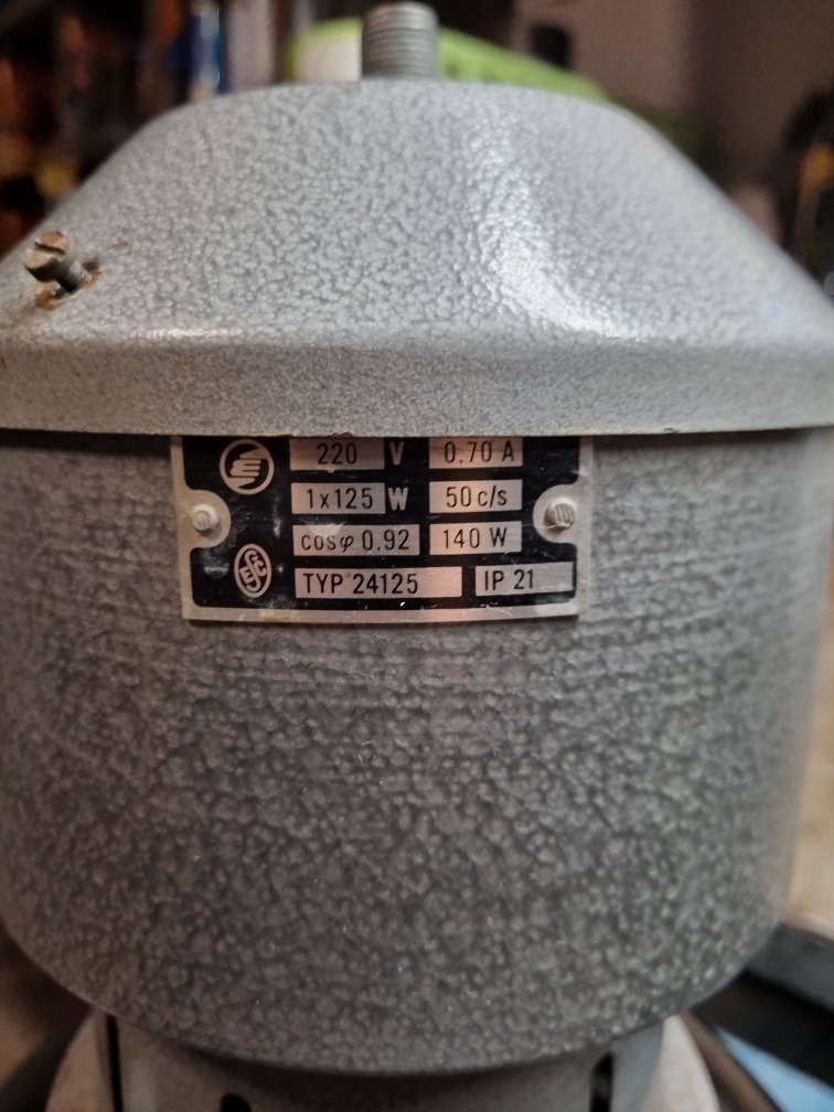 Stará INDRUSTIÁLNÍ lampa TYP 24125 ( 125W ) ... 16ks - 4