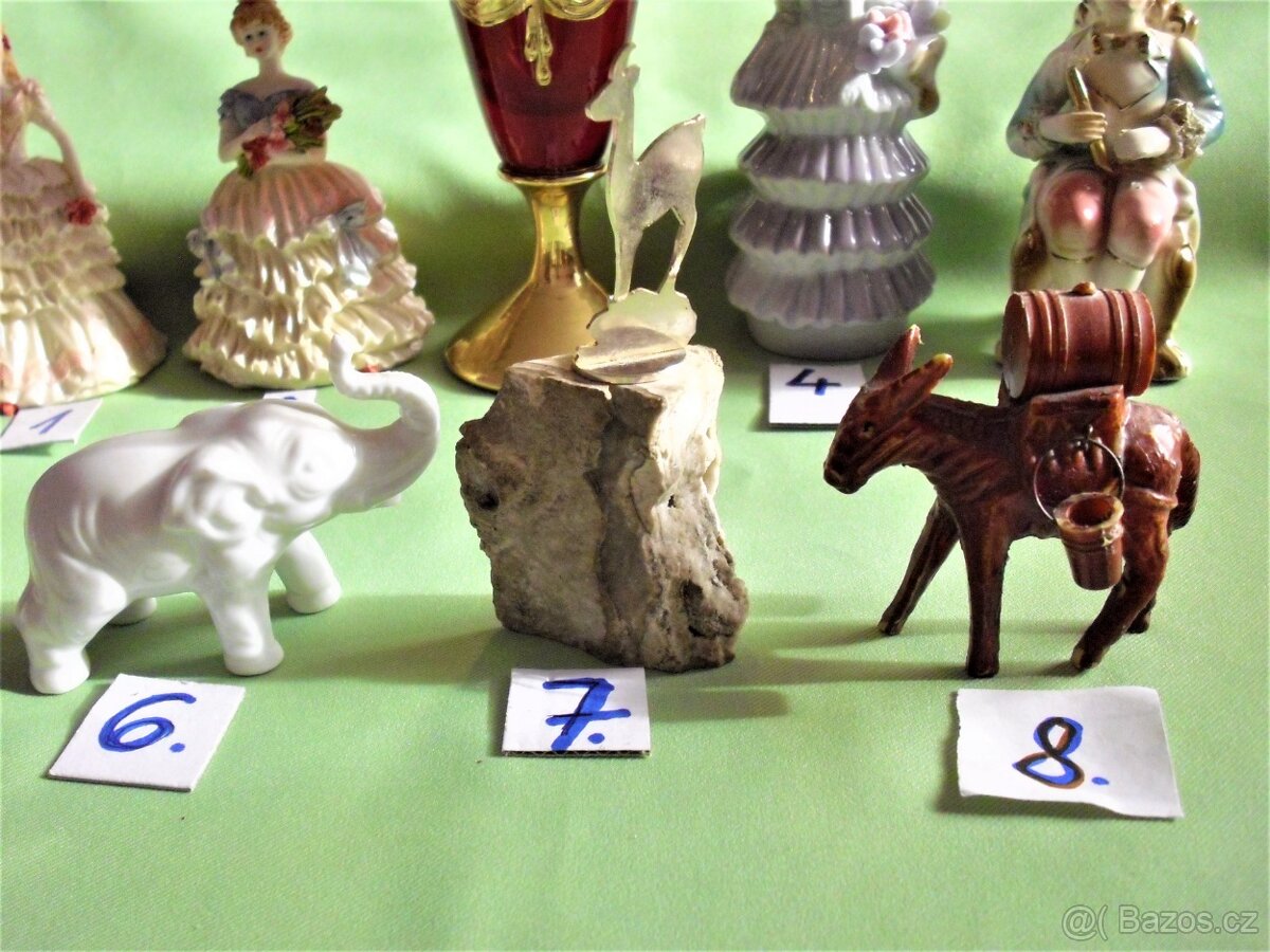 Karafa z Benátek a sošky. - 4