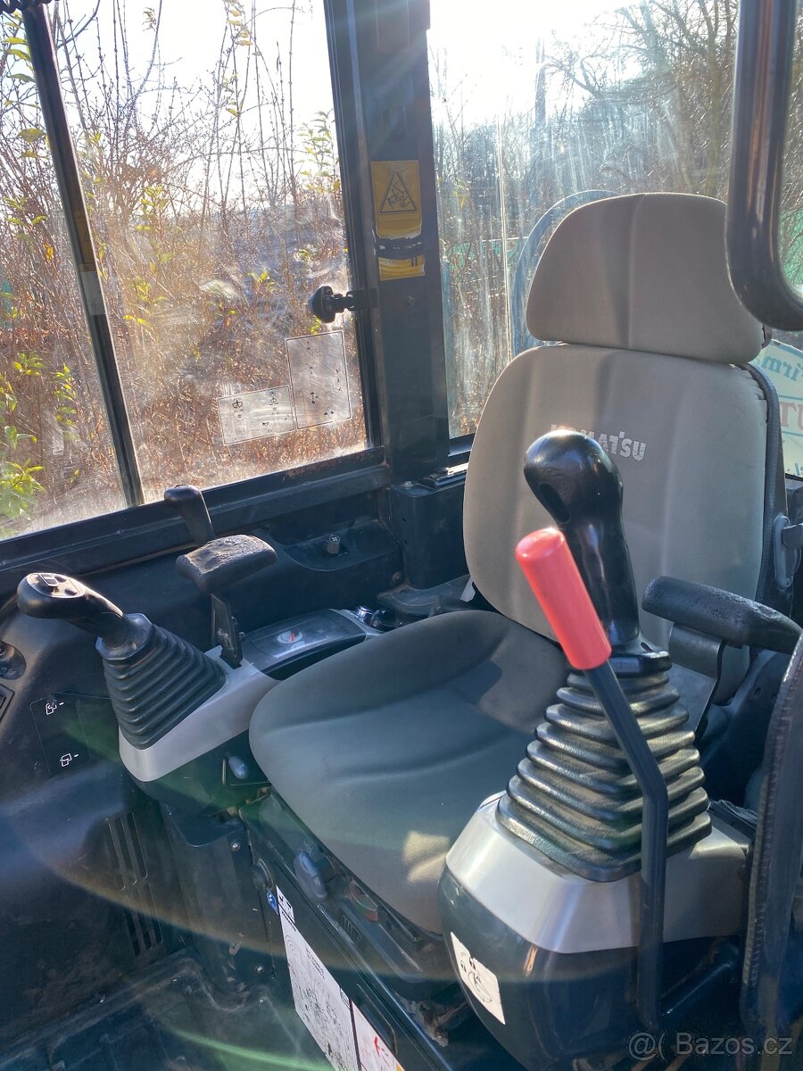 Komatsu PC 35 MR - 4