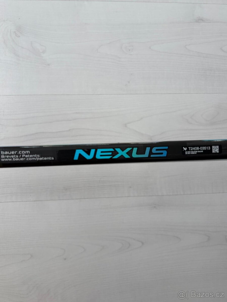 Prodám hokejku BAUER TRACER 65 flex P28 levá - 4