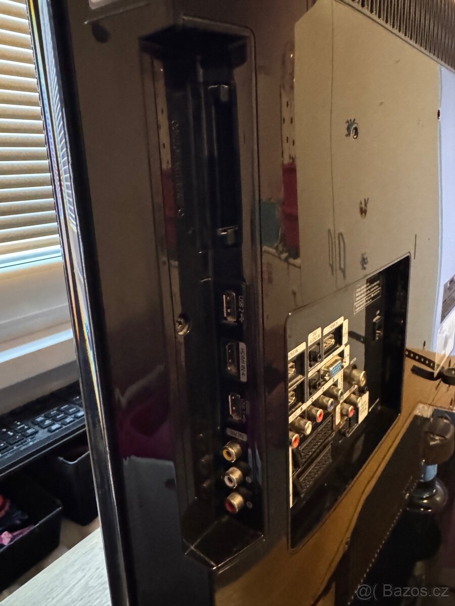 Televize Samsung 32" - 4