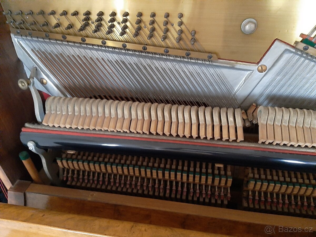 Pianino starožitné - 4