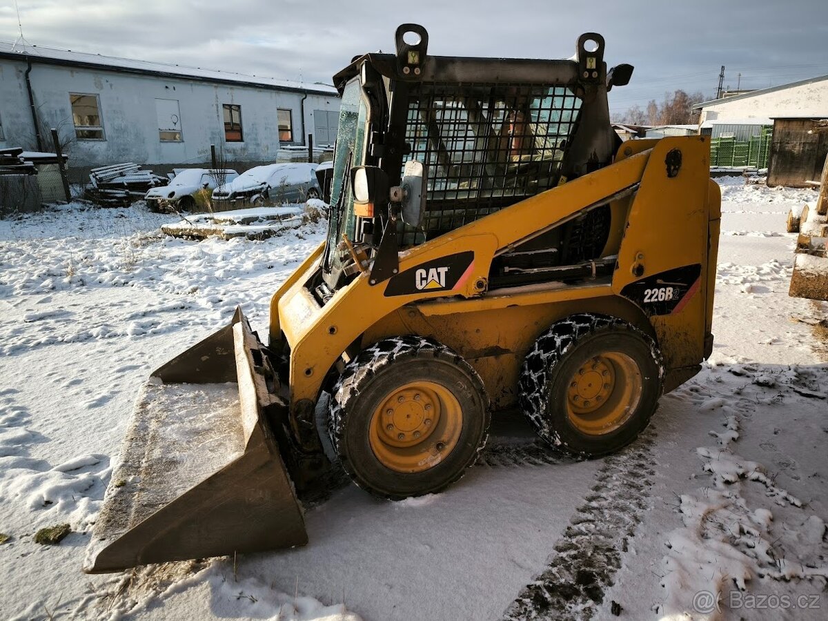 Caterpillar CAT 226B2 - 4