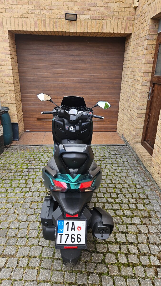 Skůtr 125ccm - 4