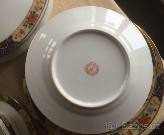 Porcelánový set. - 4