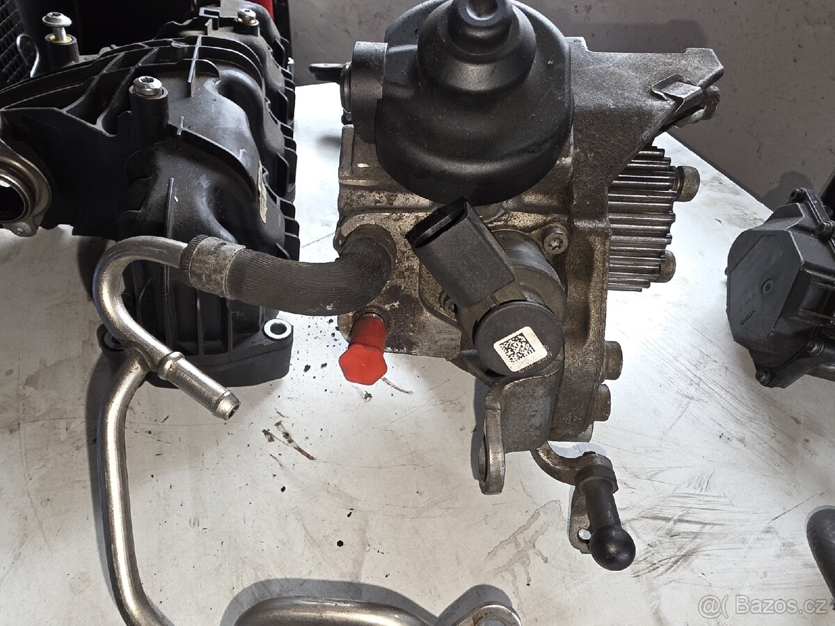 Díly z motoru CFFB - 4