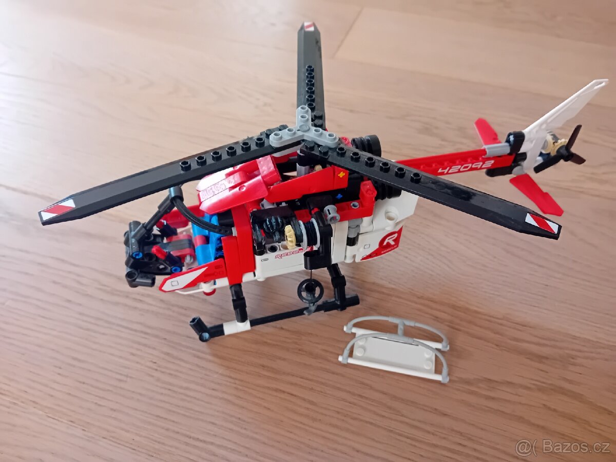 Lego Technic Záchranářský vrtulník - 4