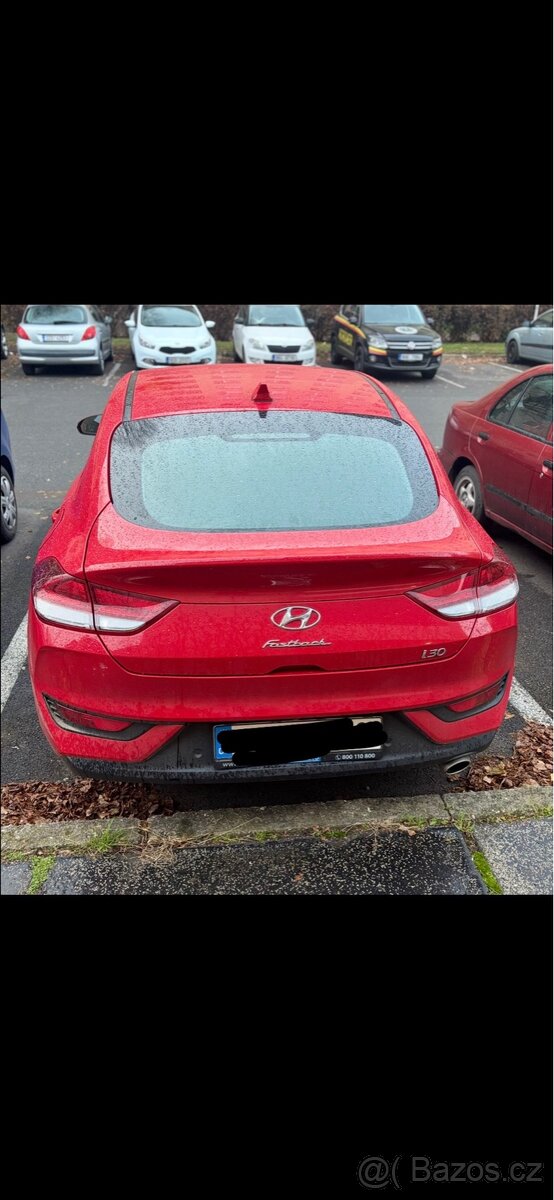 Prodám Hyundai i30 fastback - 4