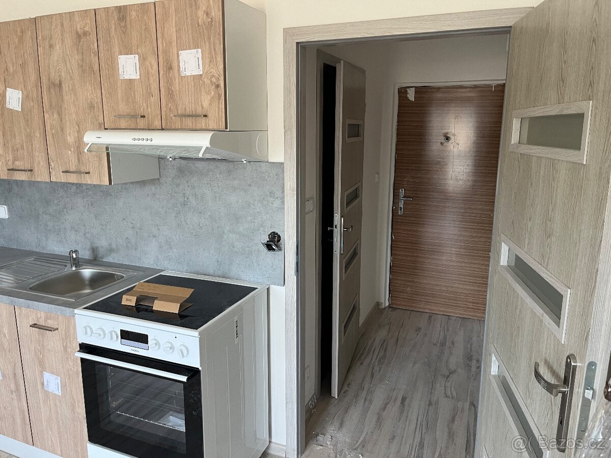 Pronájem bytu ve Chvaleticích 2+kk - 4