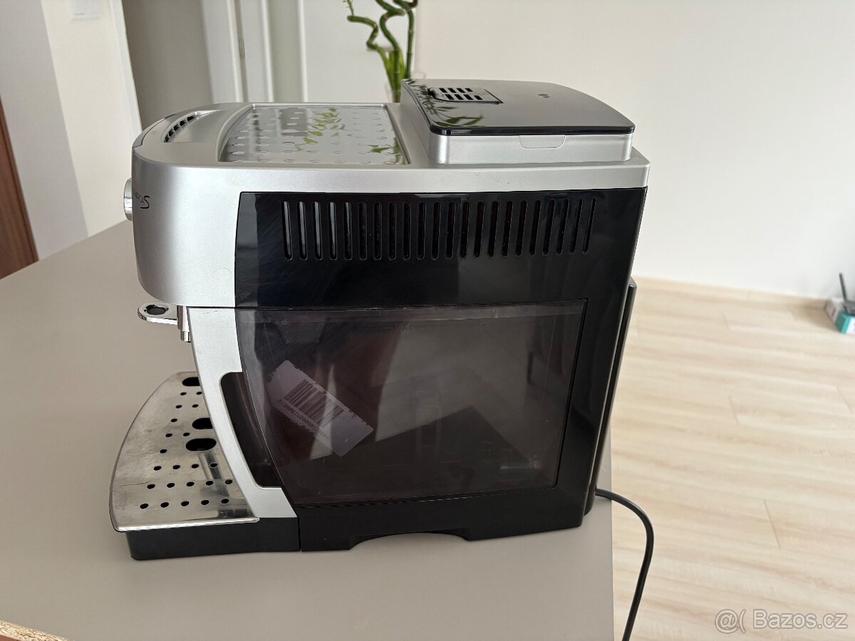 Kavovar DeLonghi Magnifica ECAM 21.117.SB stříbrná - 4