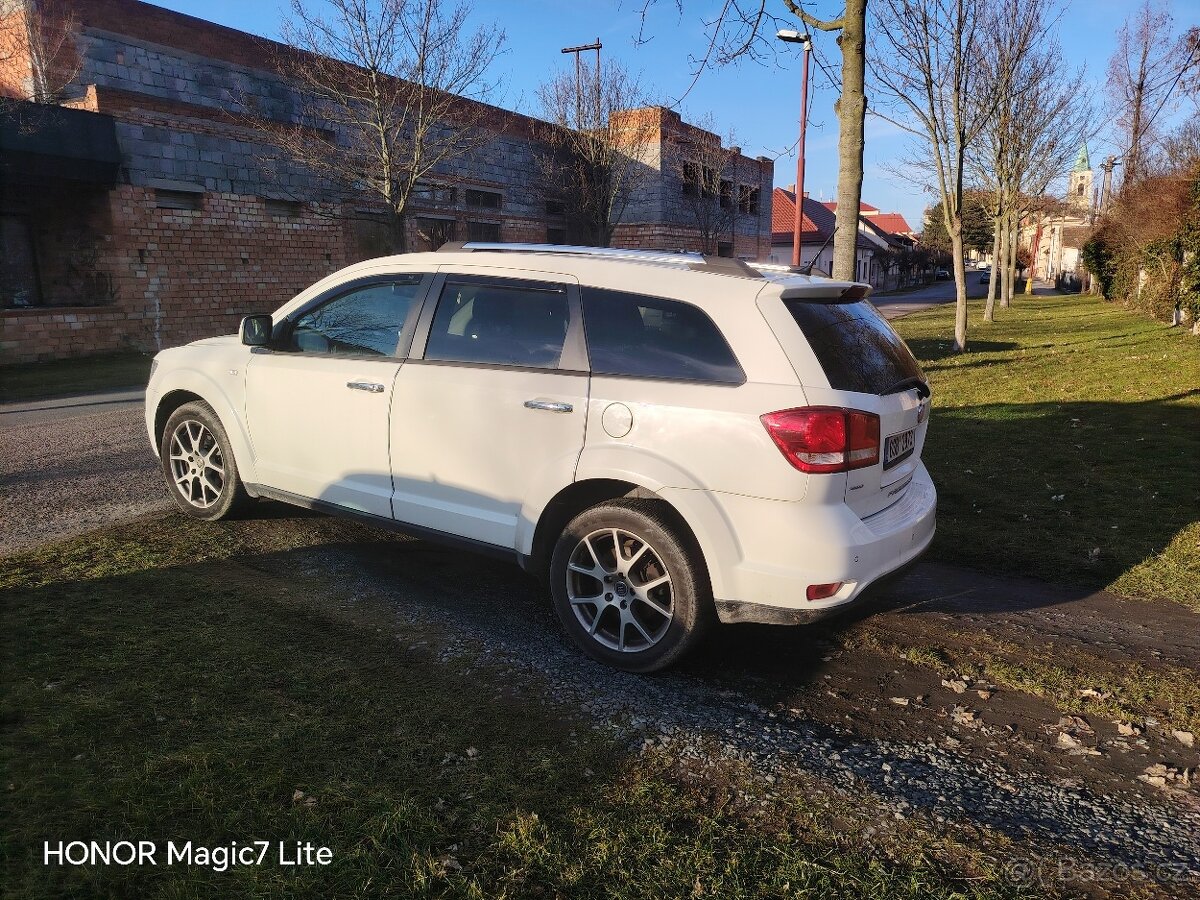 Prodám Fiat Freemont 2.0 JTD Urban - 4