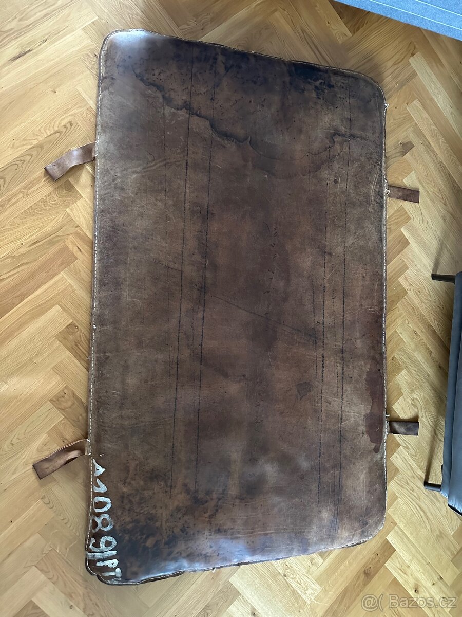 Kožená žiněnka - 4