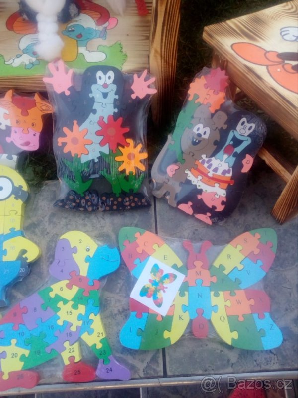 DŘEVĚNÉ A ŠITÉ HRAČKY A DOPLNKY...VĚŠÁK NA OBLEČENÍ - 4