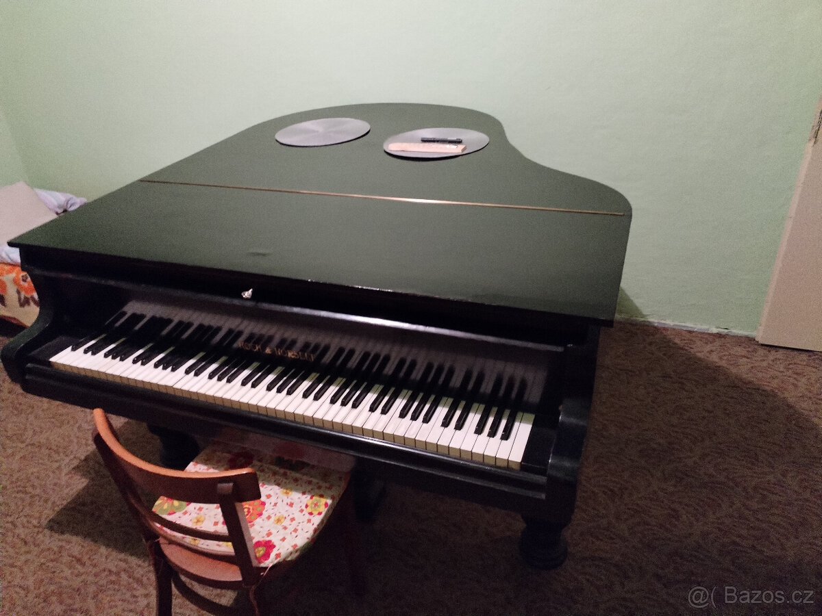 Klavír - 4