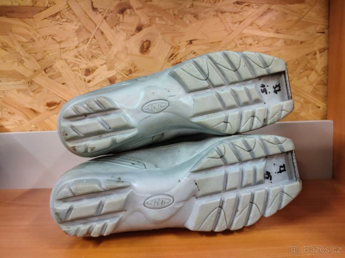 oty na běžky ALPINA ST 20 na NNN vel. 38, 24,5cm - 4