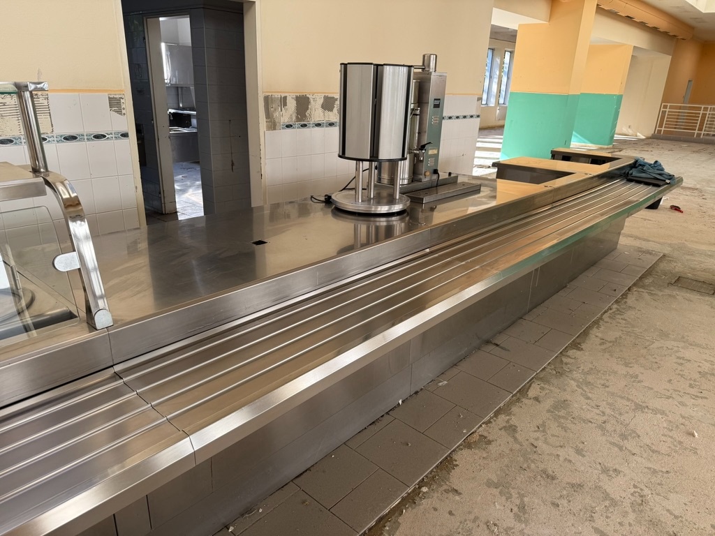 Nerezový nábytek pro bufet, 12,8 m - 4