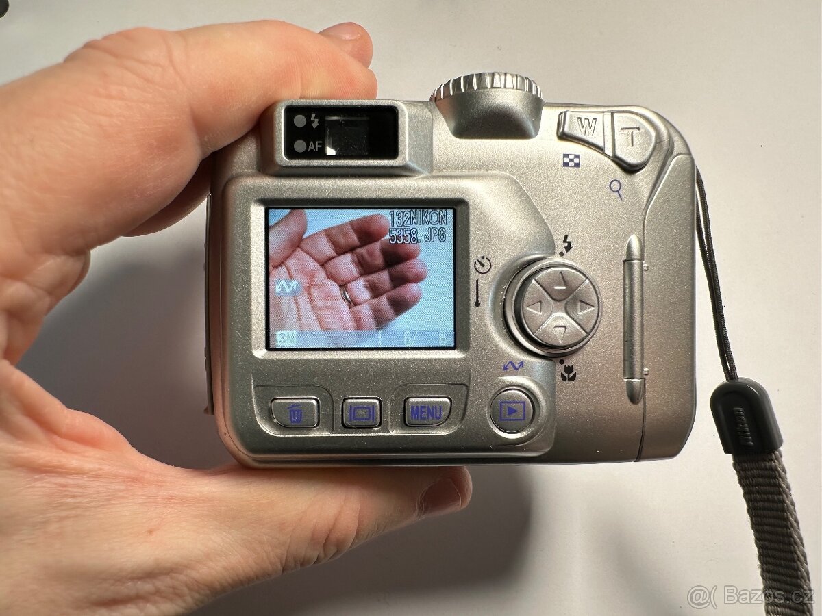 Nikon Coolpix 3100 Retro - 4