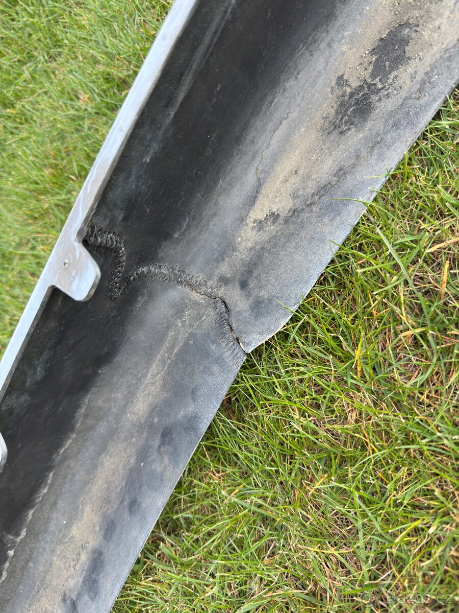 LIP RIEGER VW GOLF 4 - 4